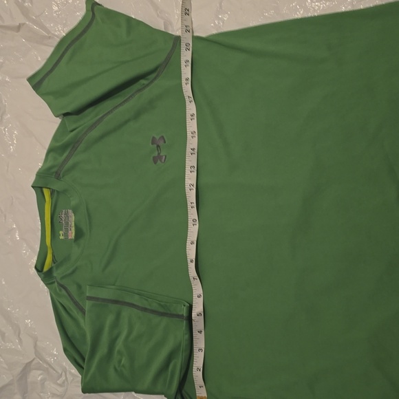 Under armour Combo t. Shirt and shorts - Picture 6 of 8